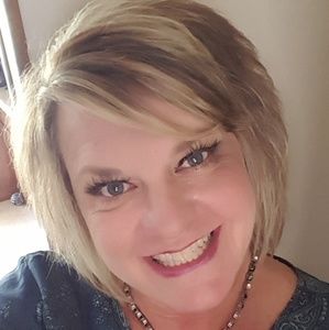 Meet your Posher, Paula